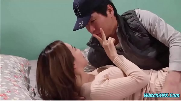 Lên đỉnh cùng anh hàng xóm