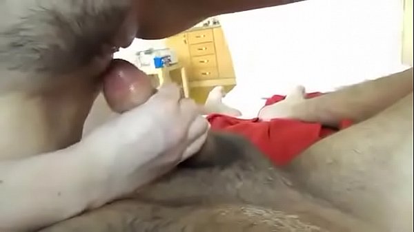 Phê quá đái hết lên người anh